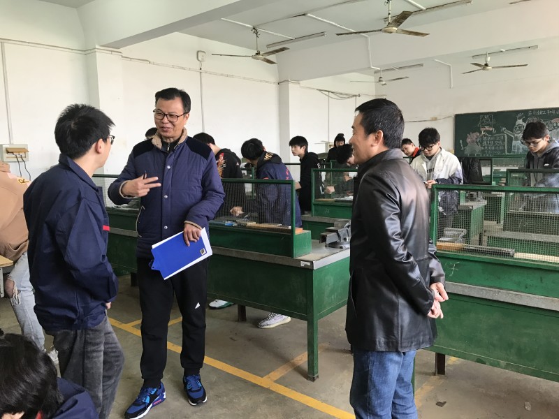  机械工程学院开展实训车间安全检查