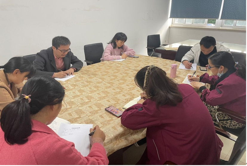 新能源汽车教研室党支部学习贯彻党的十九届六中全会精神