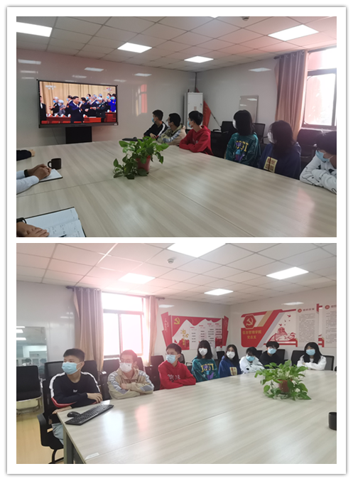 信息管理学院团总支组织团员青年观看党的二十大开幕会